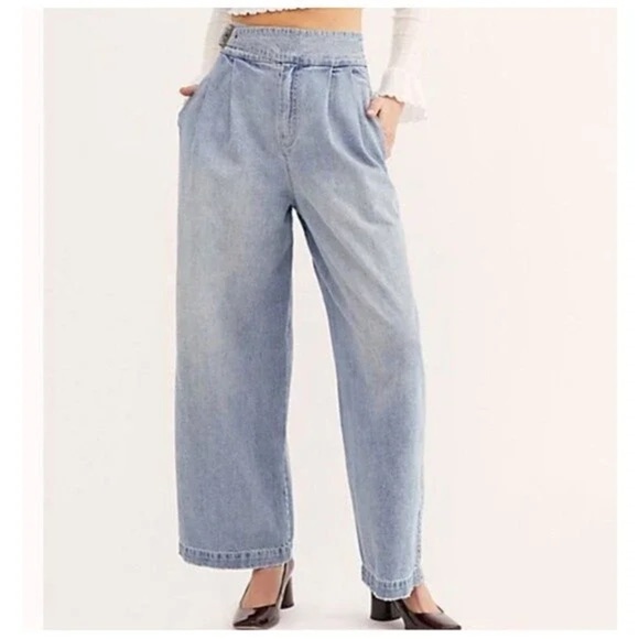 Free People Denim - Free People side buckle belt wide leg jeans size 4
